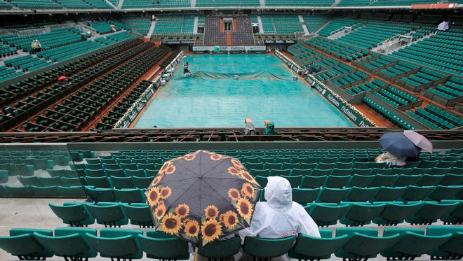 Matches were delayed because of the rain on Day 3 of the French Open.