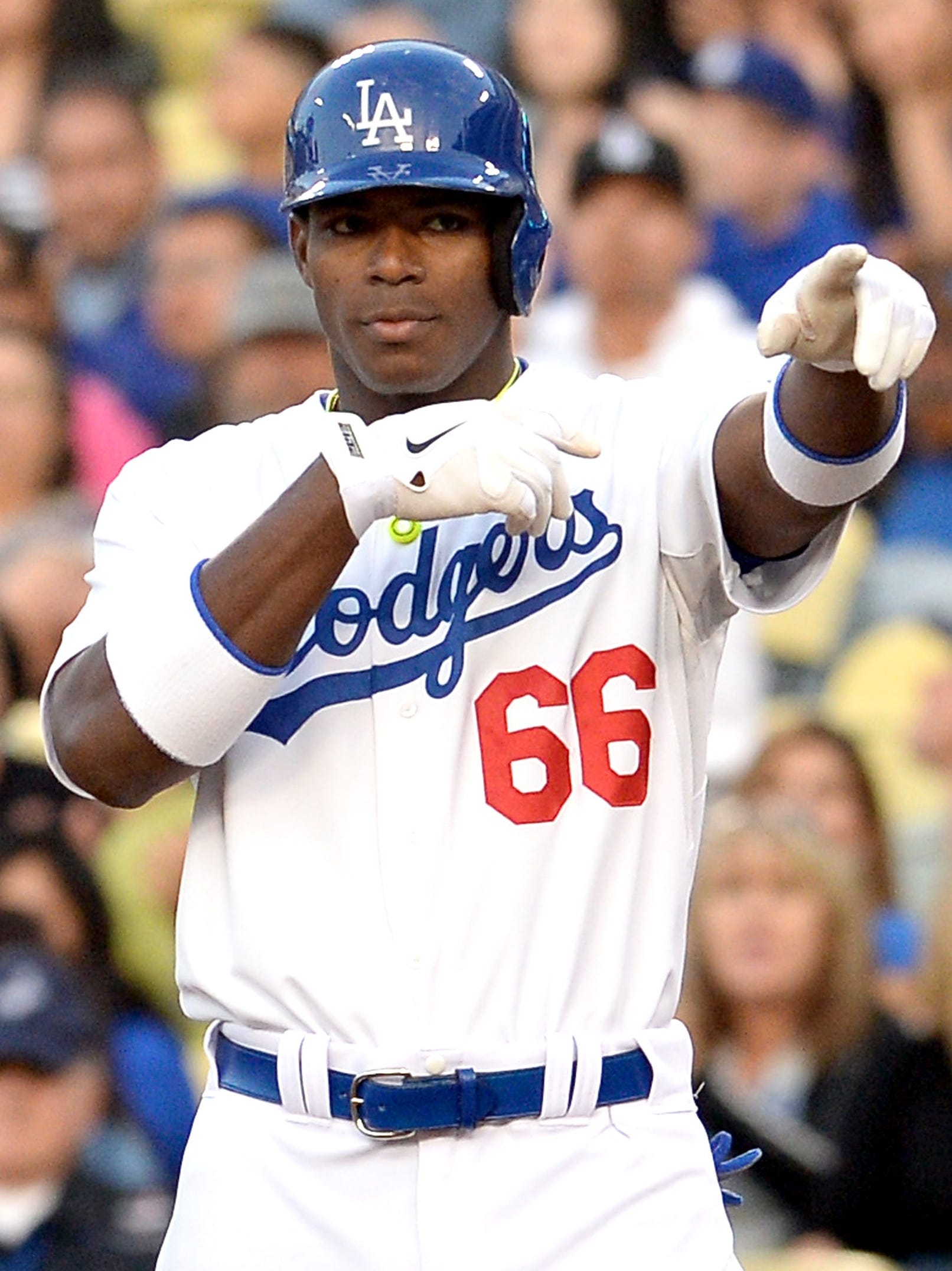Yasiel Puig Has Two Hits In Debut As Dodgers Top Padres