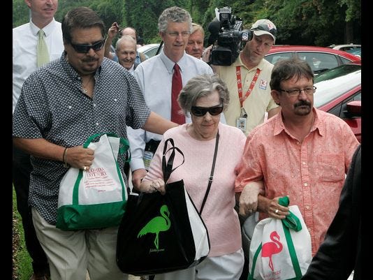 1370461011000-AP-Powerball-Winner-Florida-1306062140_4_3_rx404_c534x401.jpg