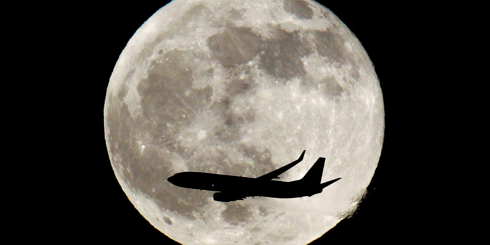 Ask The Captain Why Don T Planes Fly In A Straight Line