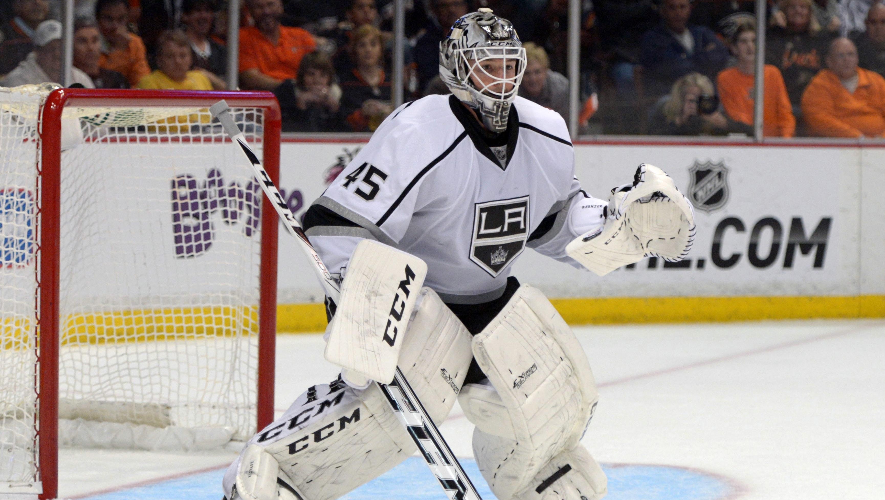 Maple Leafs Acquire Goalie Jonathan Bernier From Kings