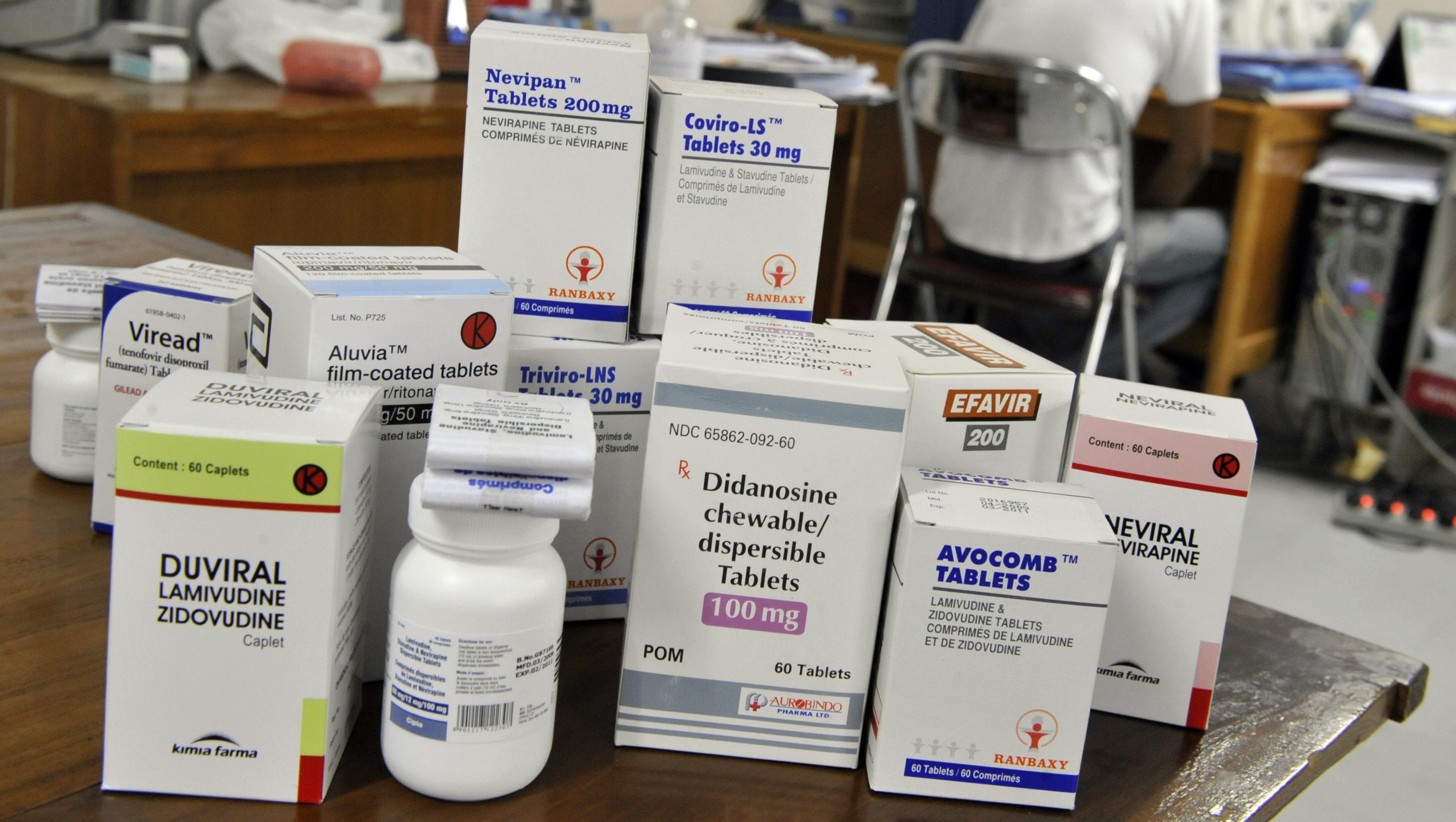 2 stem cell patients stop HIV drugs, no virus seen 2 stem cell patients stop HIV drugs, no virus seen