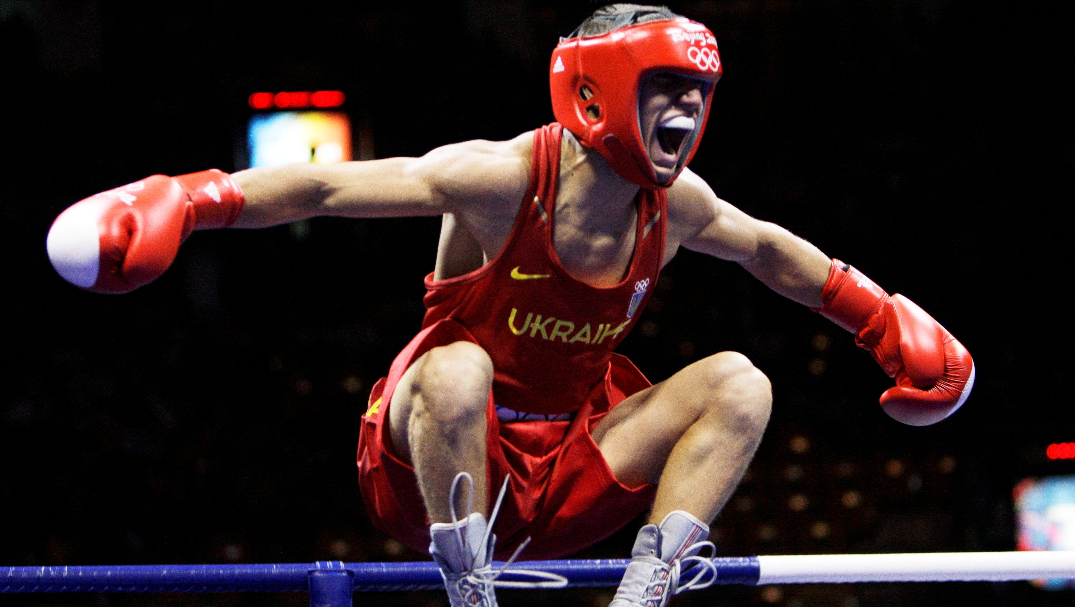 Top Rank Signs Olympic Boxing Star Lomachenko