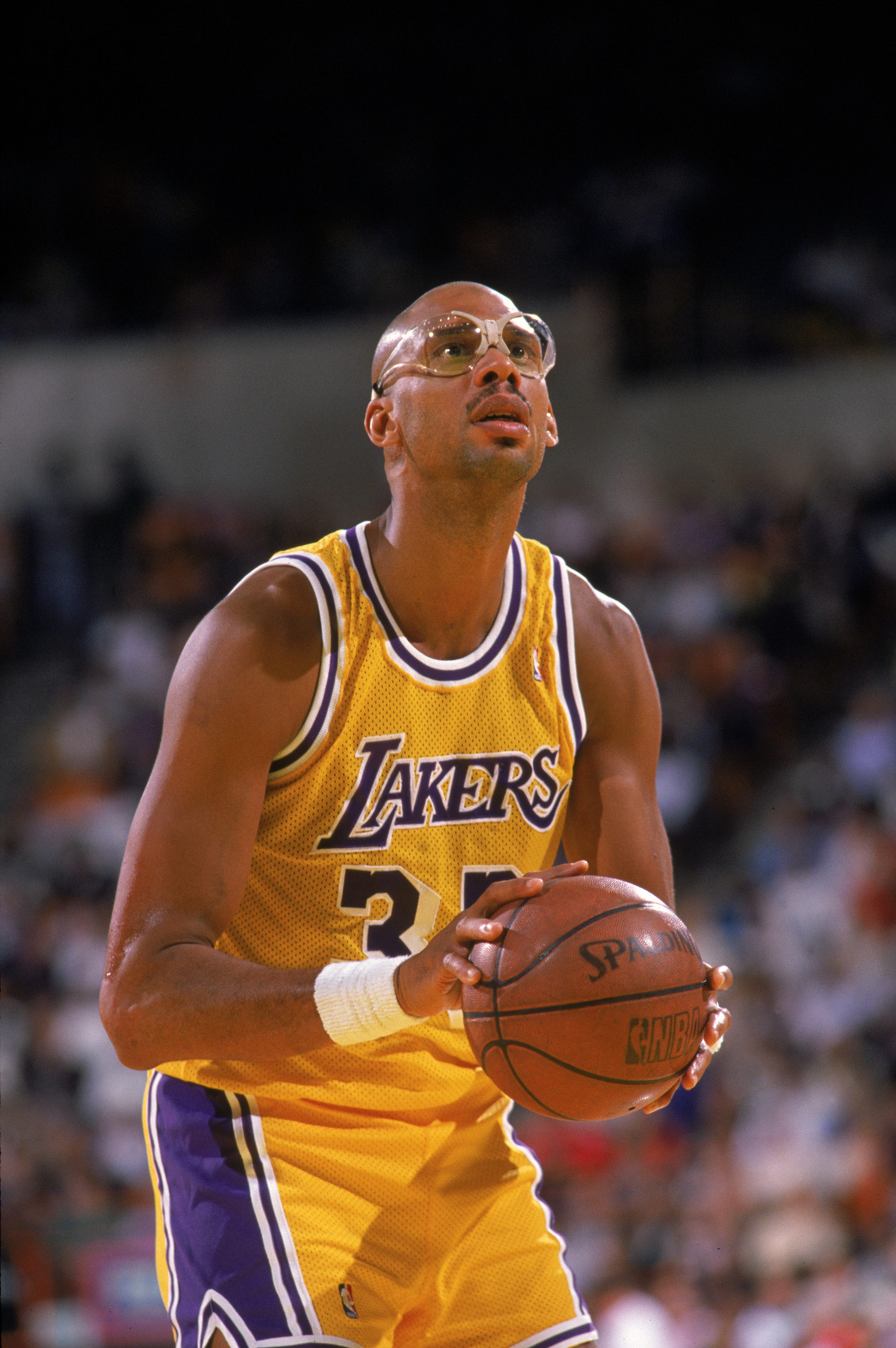 History Of Nba Players In Masks And Face Guards