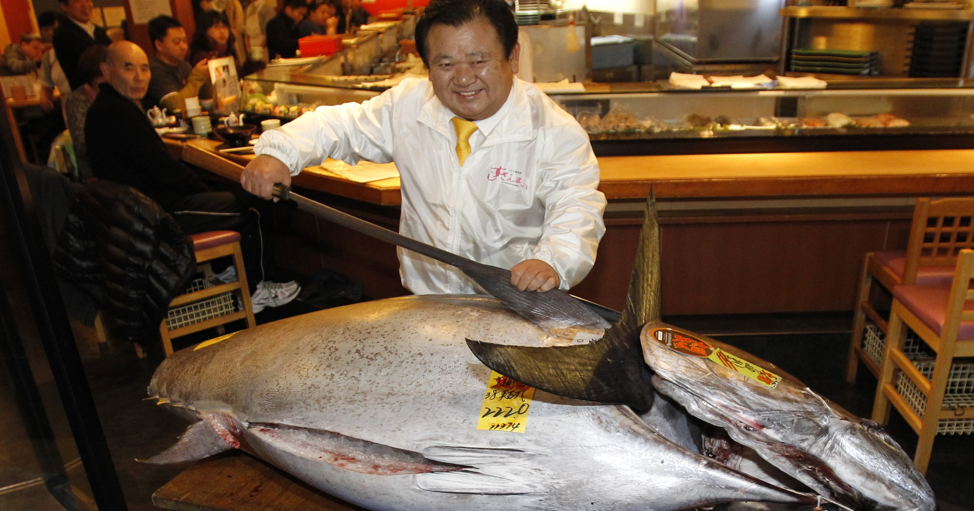 A bluefin tuna sells for record $1.76M in Tokyo