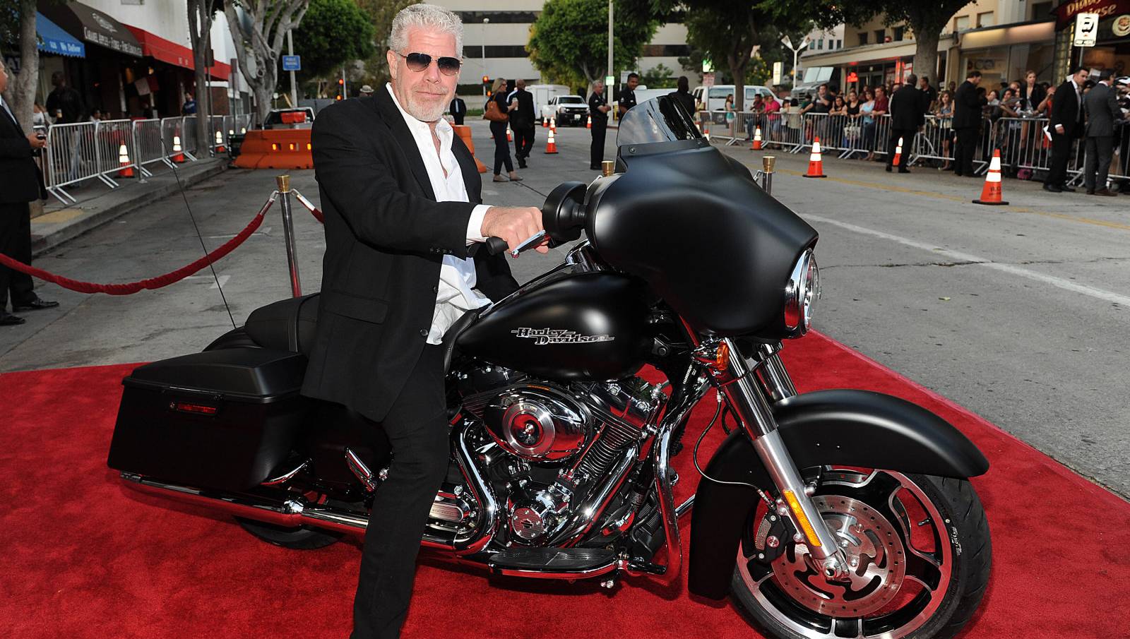 In FX's 'Sons of Anarchy,' actors ride motorcycles