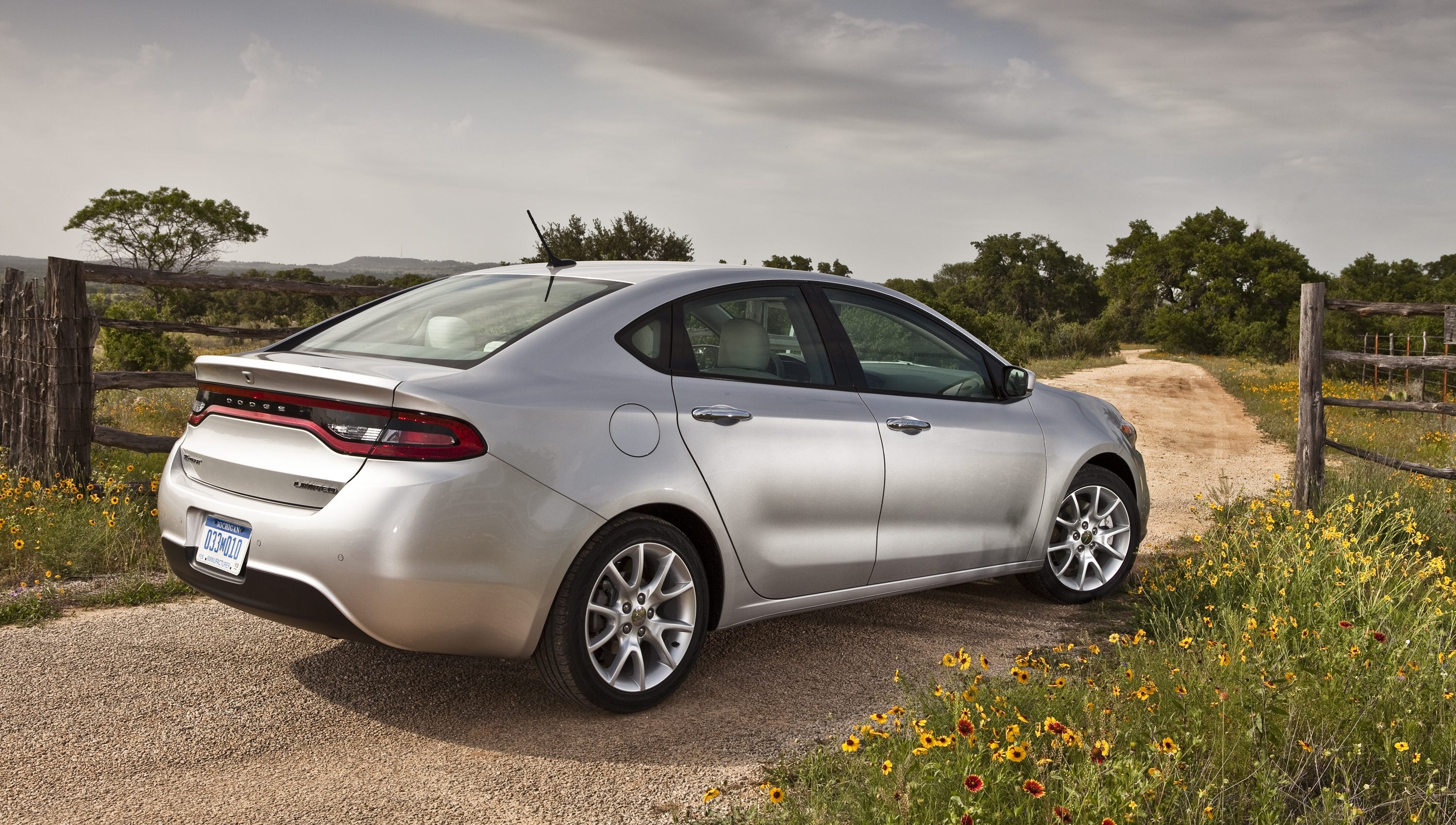 Chrysler Joins Gas Mileage Wars With Dodge Dart Aero