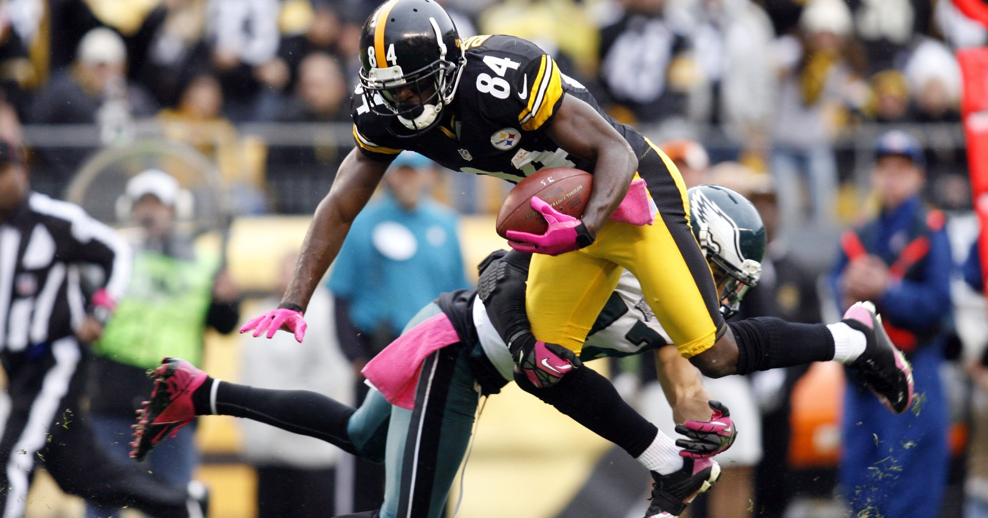 Eagles safety gets away with stealing shoe (VIDEO)