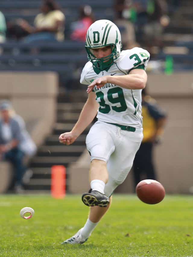 Dartmouth Uses Water Bottle As Kicking Tee Against Yale