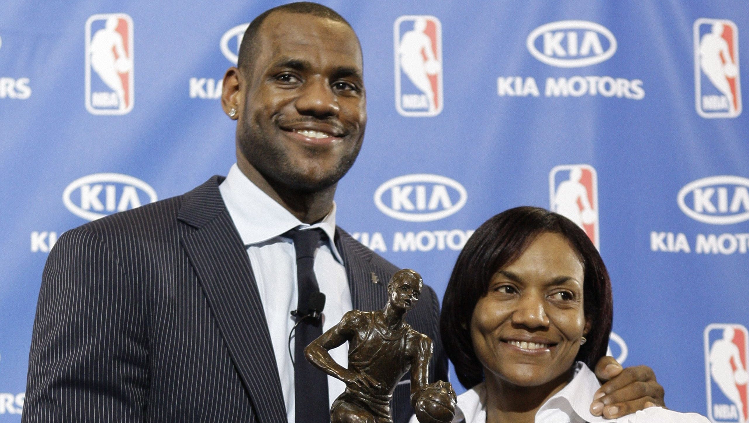 who is lebron james mother