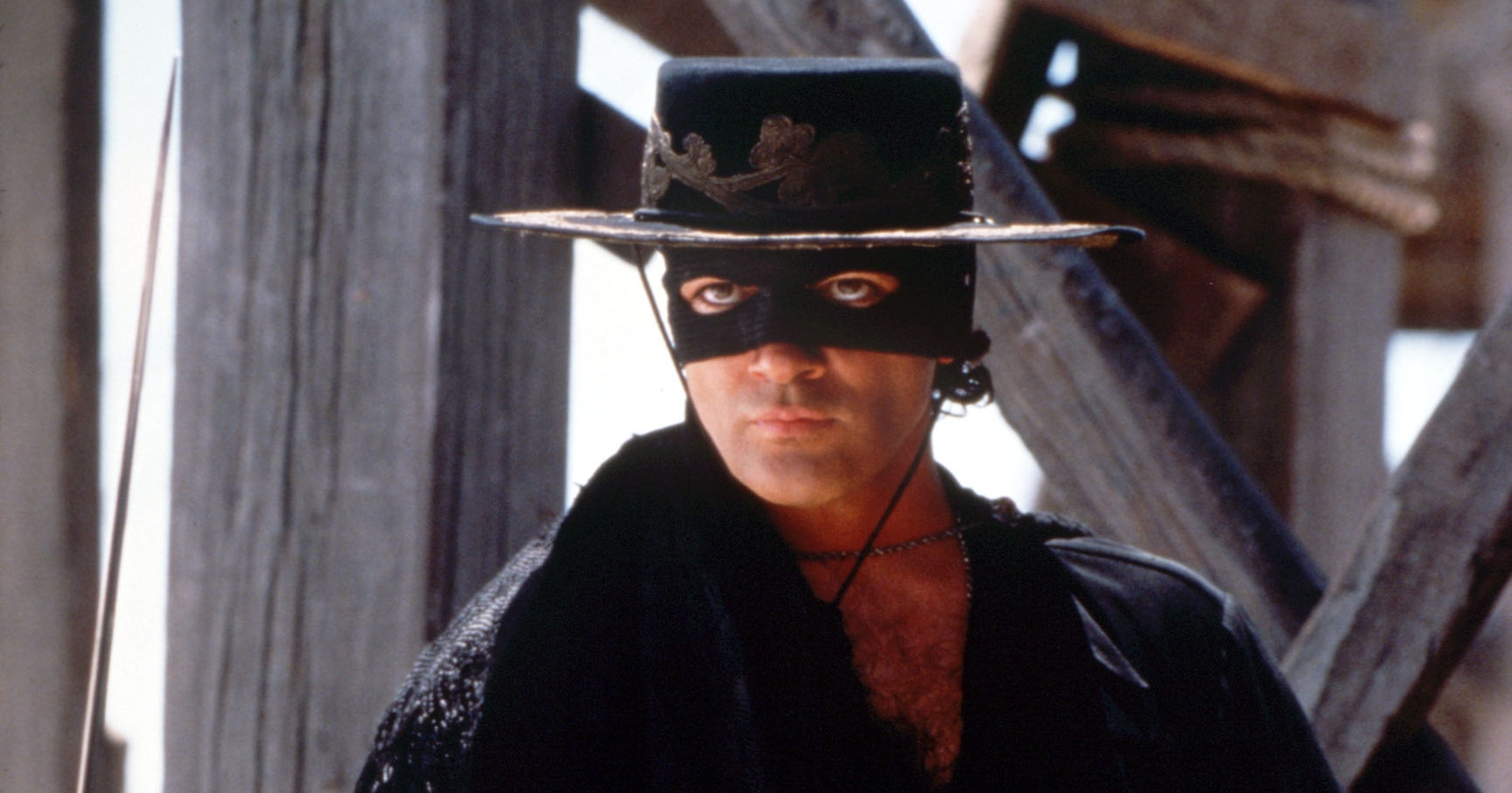 Kyrie Irving scores careerhigh 41 in black Zorrolike mask