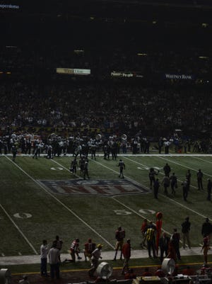 Superdome Goes Dark During Super Bowl Xlvii