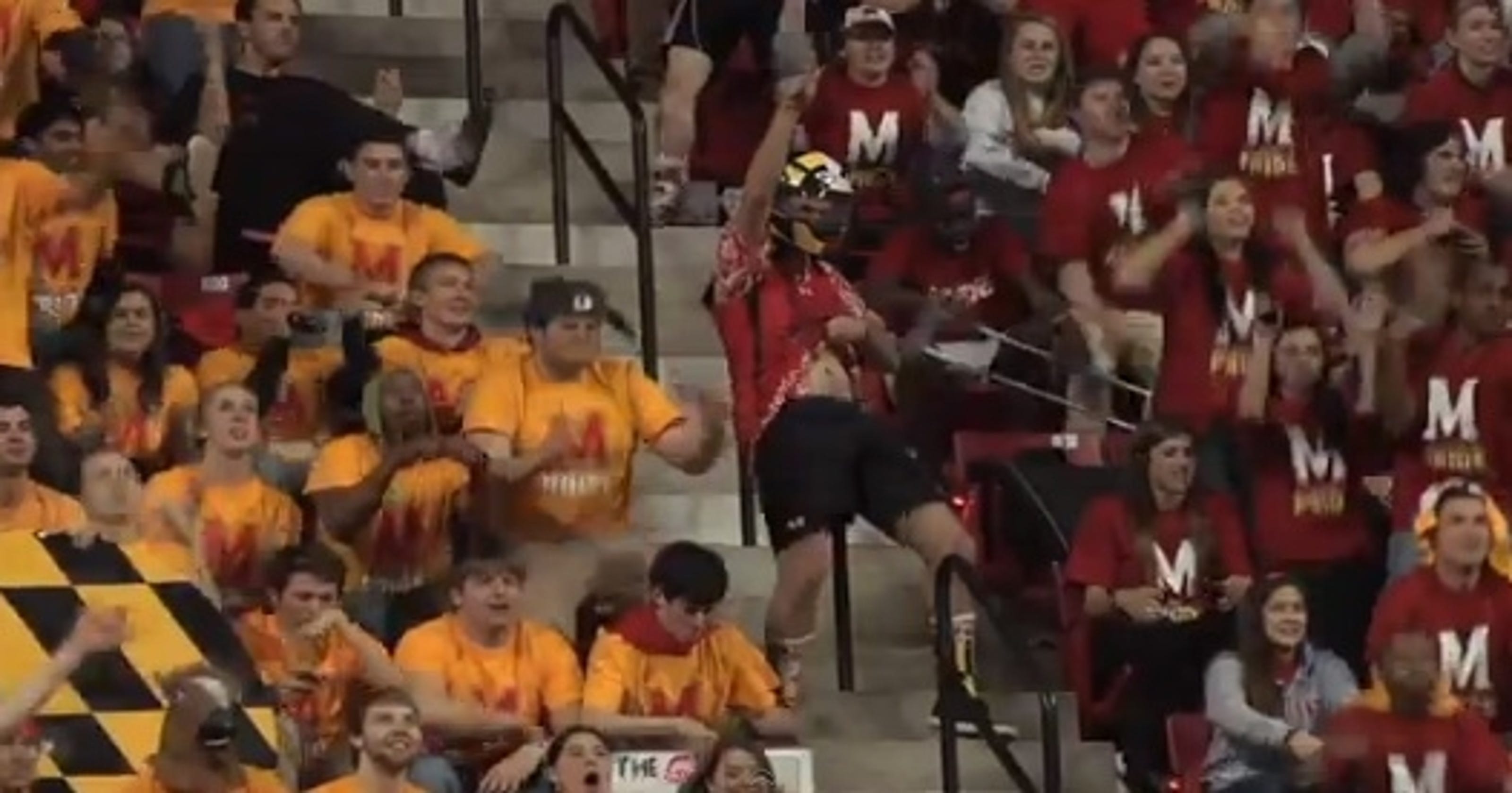 Maryland fans made a spectacular flash mob in Duke win (VIDEO)