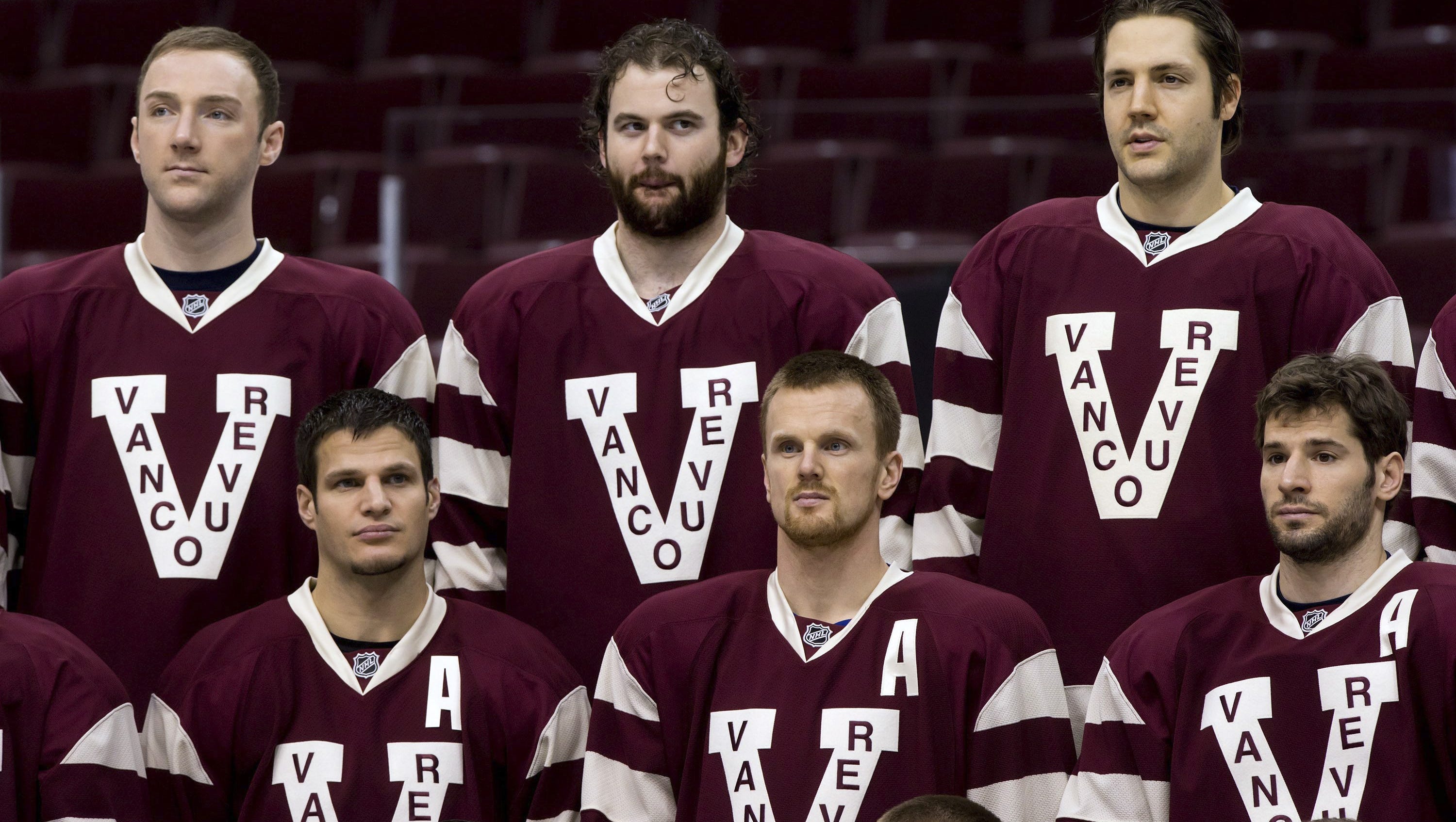 vancouver canucks maroon jersey