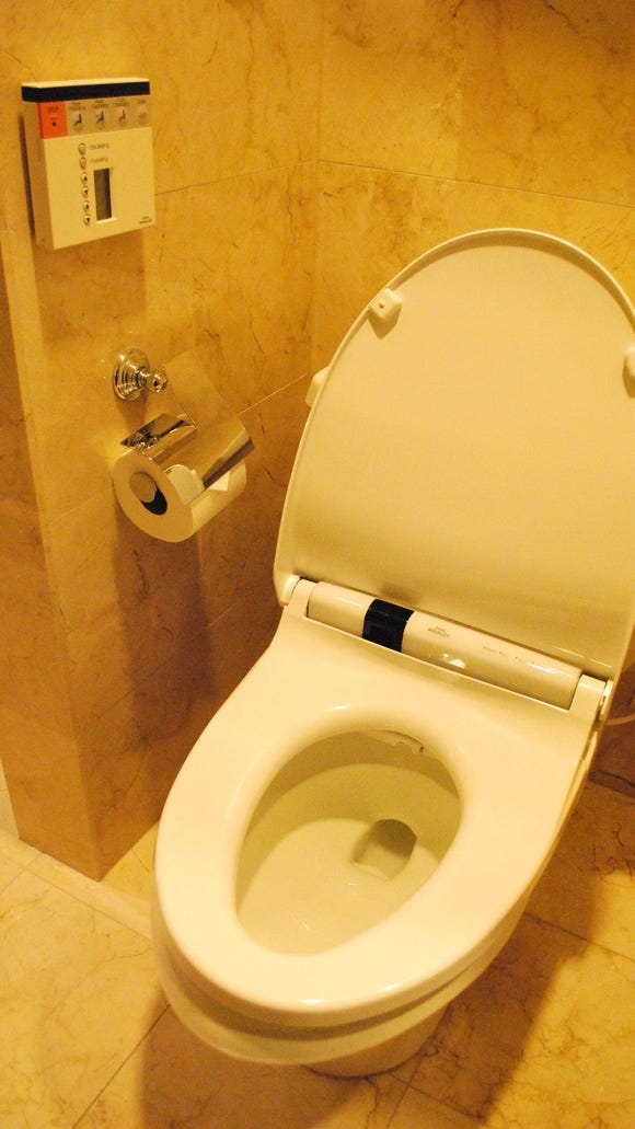 N.Y. hotel offers a Japanese toilet in every room