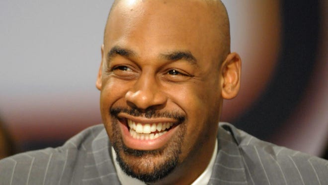 Former NFL quarterback Donovan McNabb is joining a panel at Fox Sports that also includes Gary Payton, Andy Roddick, Charissa Thompson and Ephraim Salaam.