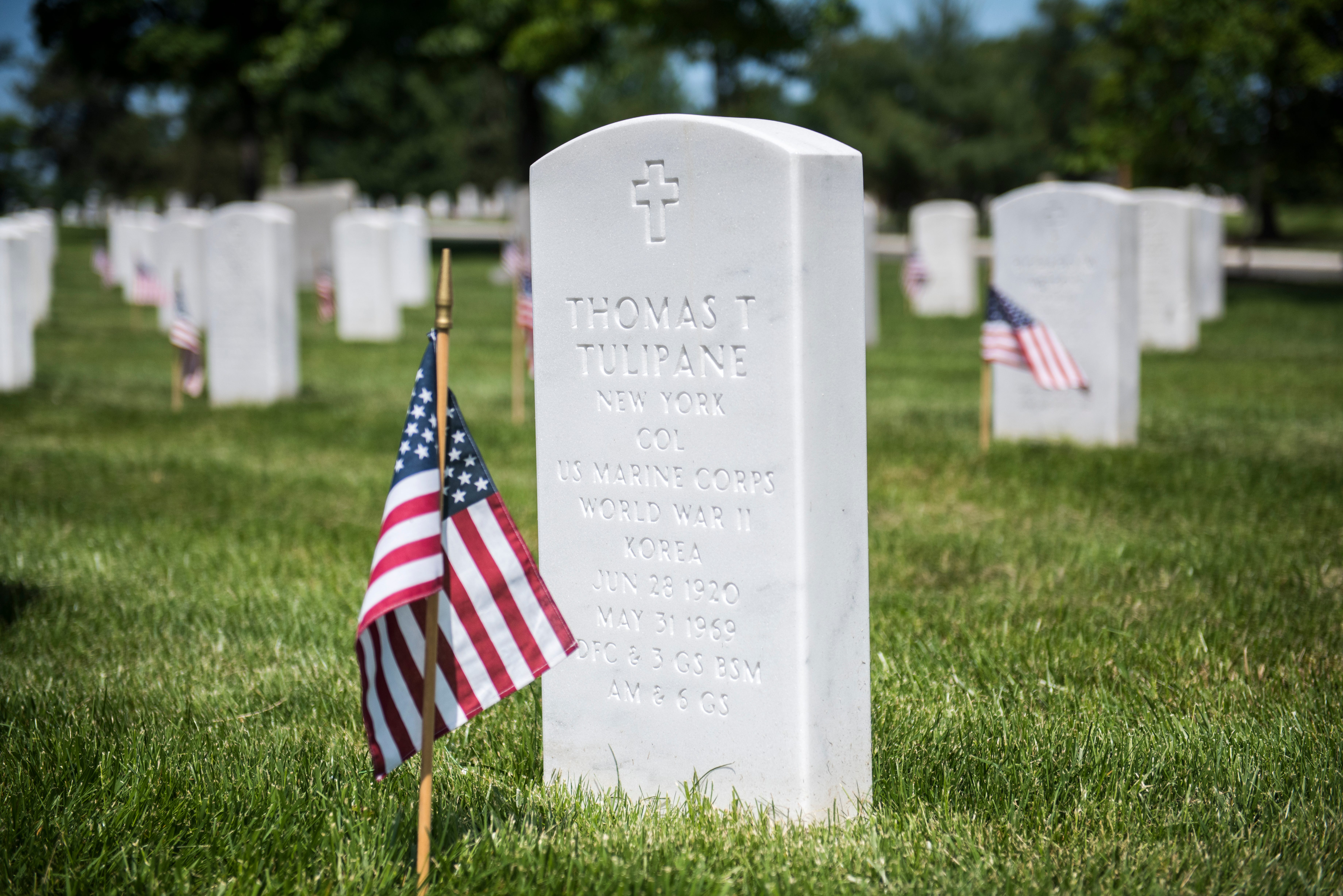 Places Open On Christmas Day 2019 Open and closed for Memorial Day 2019: Mail, banks, stores and more Places Open On Christmas Day 2019 Open and closed for Memorial Day 2019: Mail, banks, stores and more