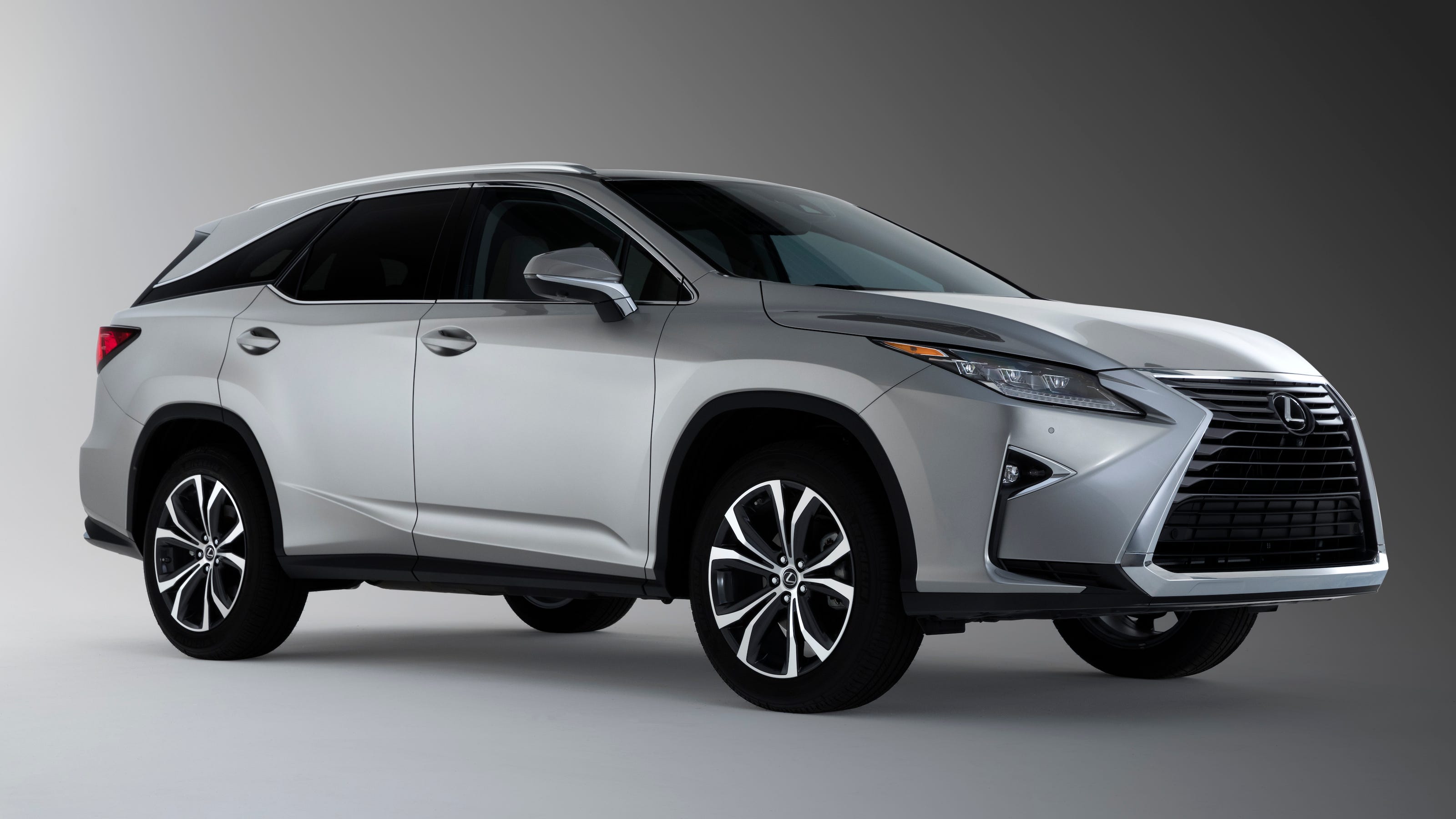 Review Stretched 2018 Lexus RX 350L SUV comes up short