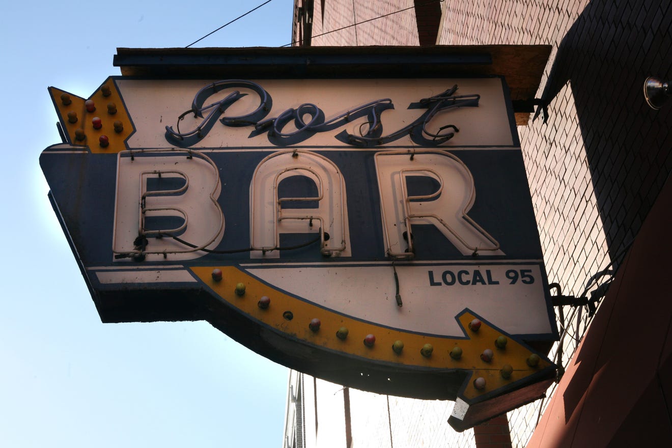 historic bar tour detroit