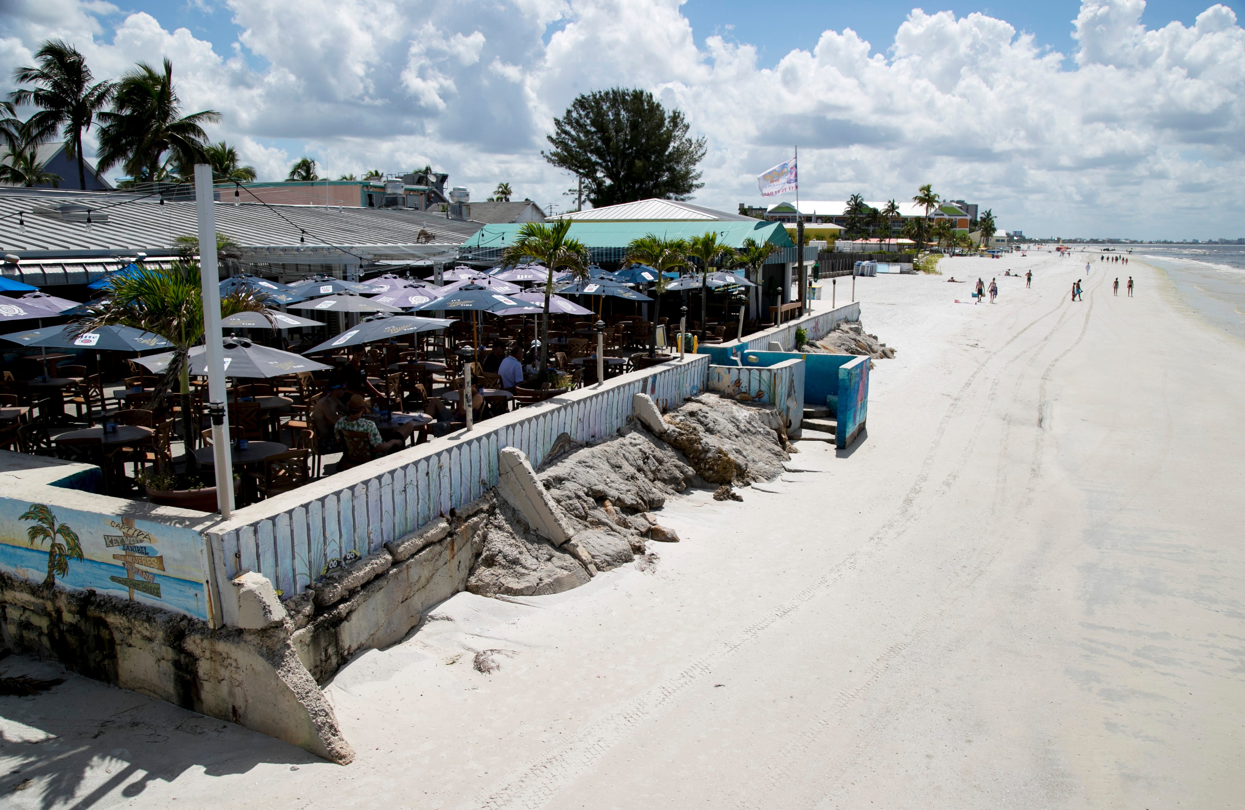fort myers beach restaurants on the water