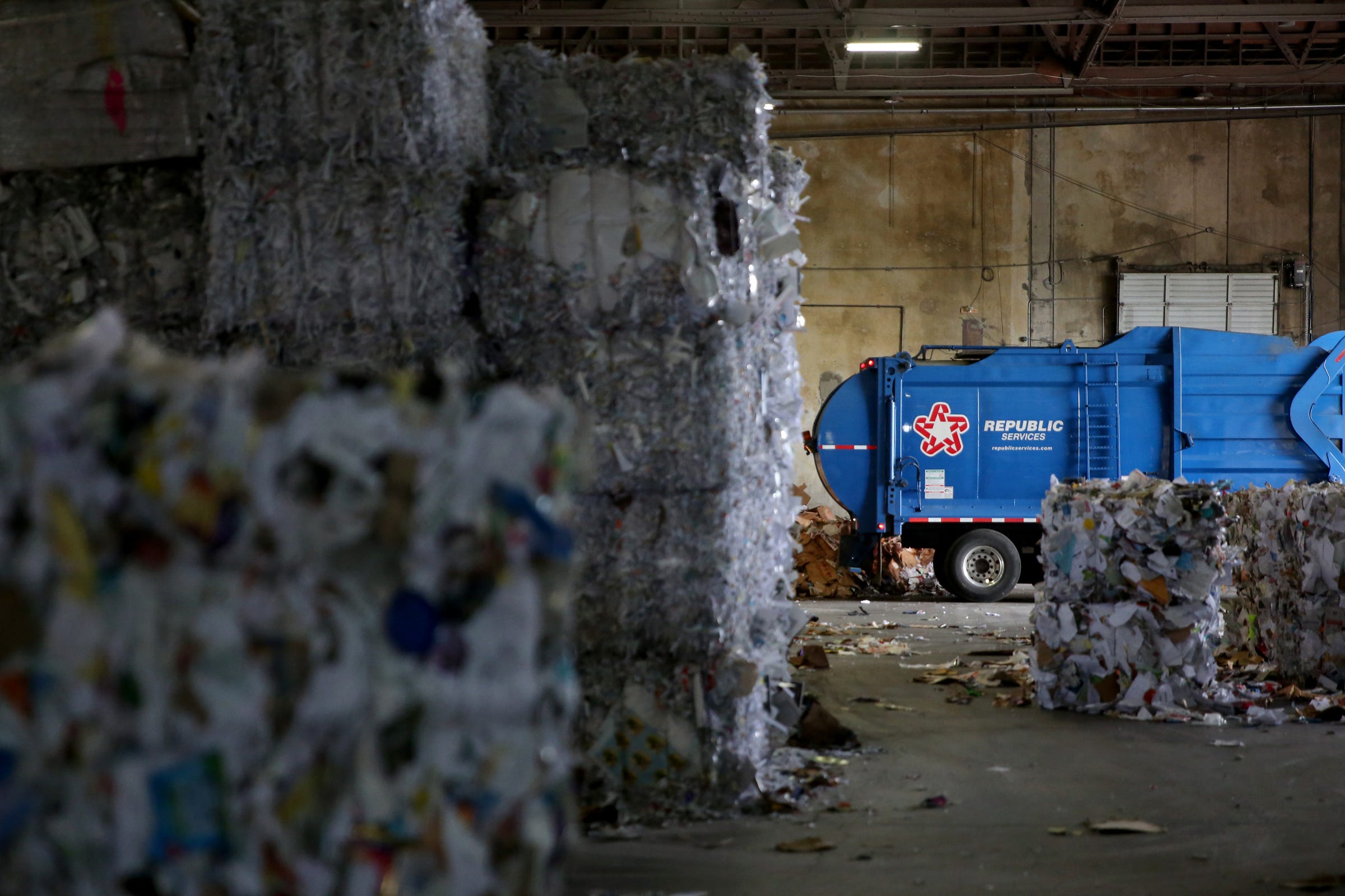 23 million pounds of recyclables dumped in Oregon landfills this year