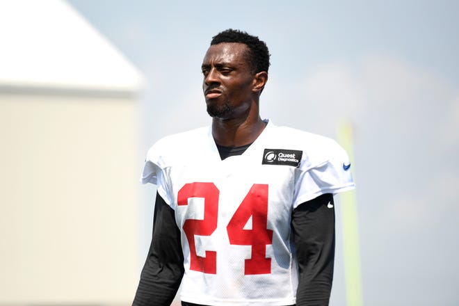 New York Giants cornerback Eli Apple (24) on the field during NFL training camp in East Rutherford, NJ on Tuesday, August 7, 2018.