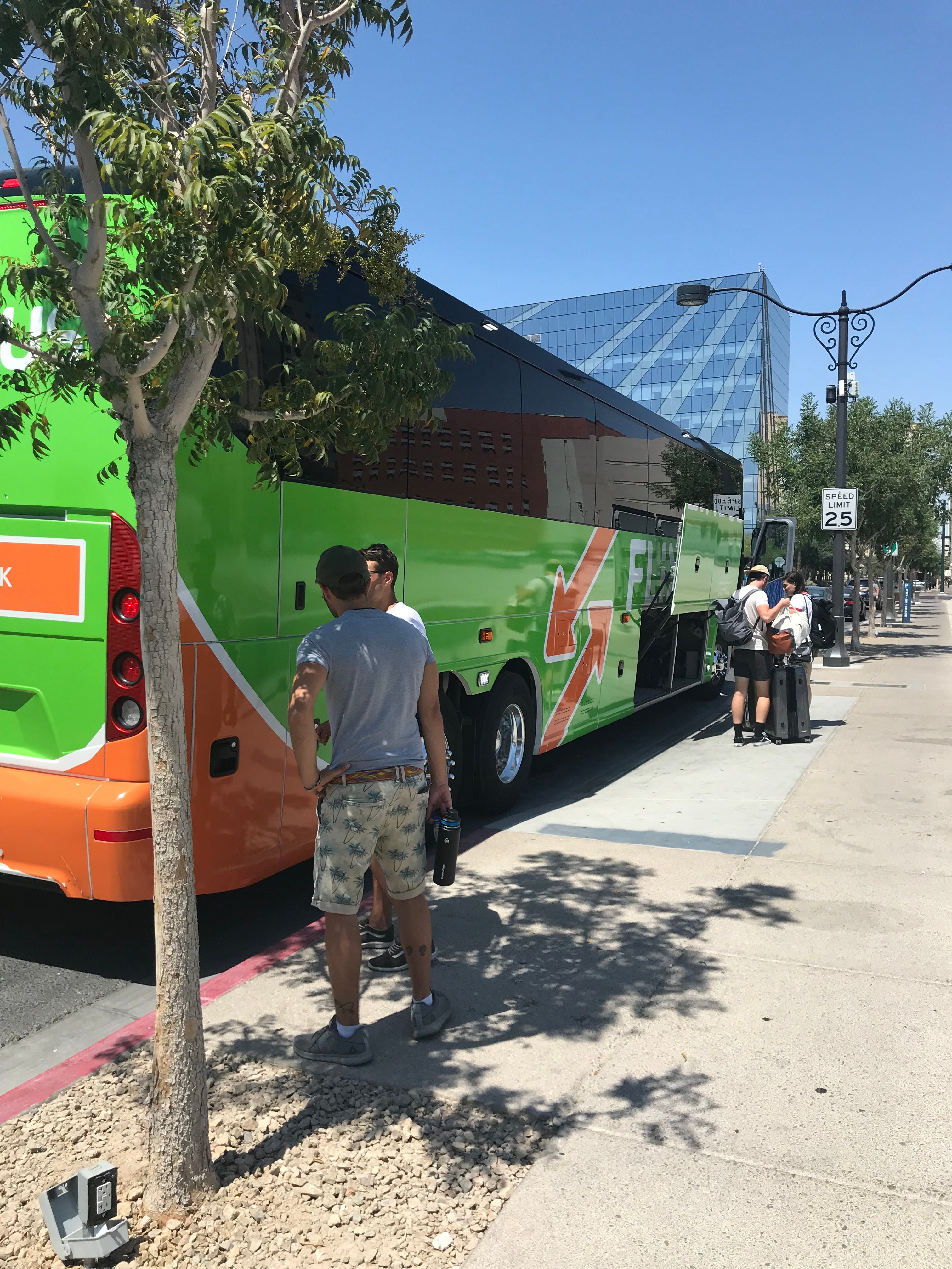 Megabus, Flixbus: Cheap bus tickets from Phoenix to Las Vegas