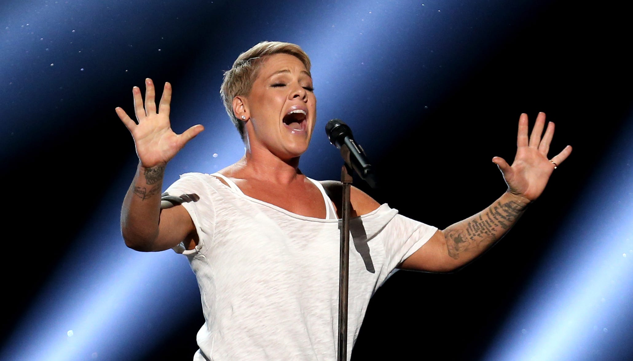 Pink Cancels 4th Sydney Concert Vows To Be On Stage Saturday