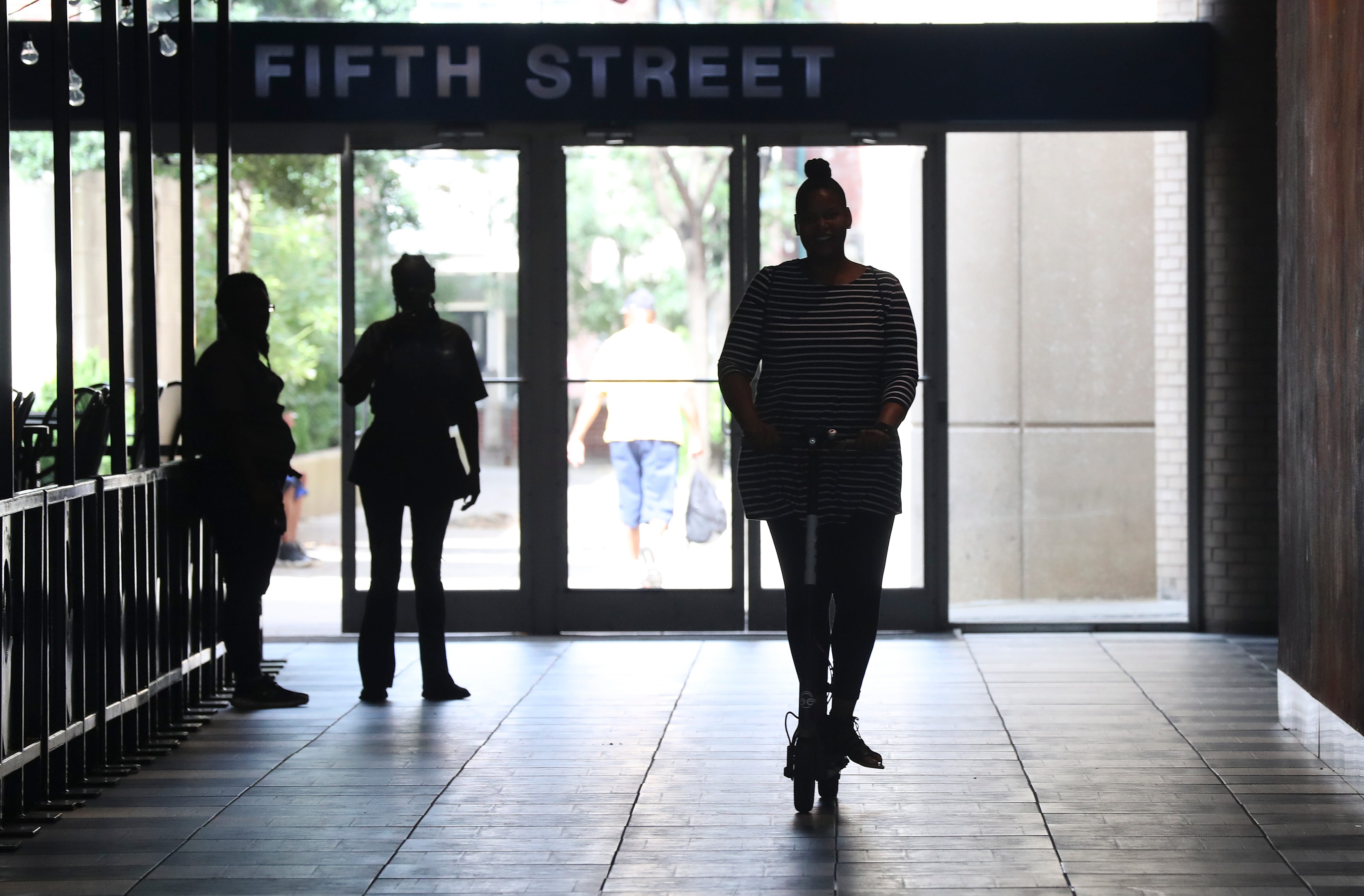Louisville approves Bird scooters, clearing way for Lime