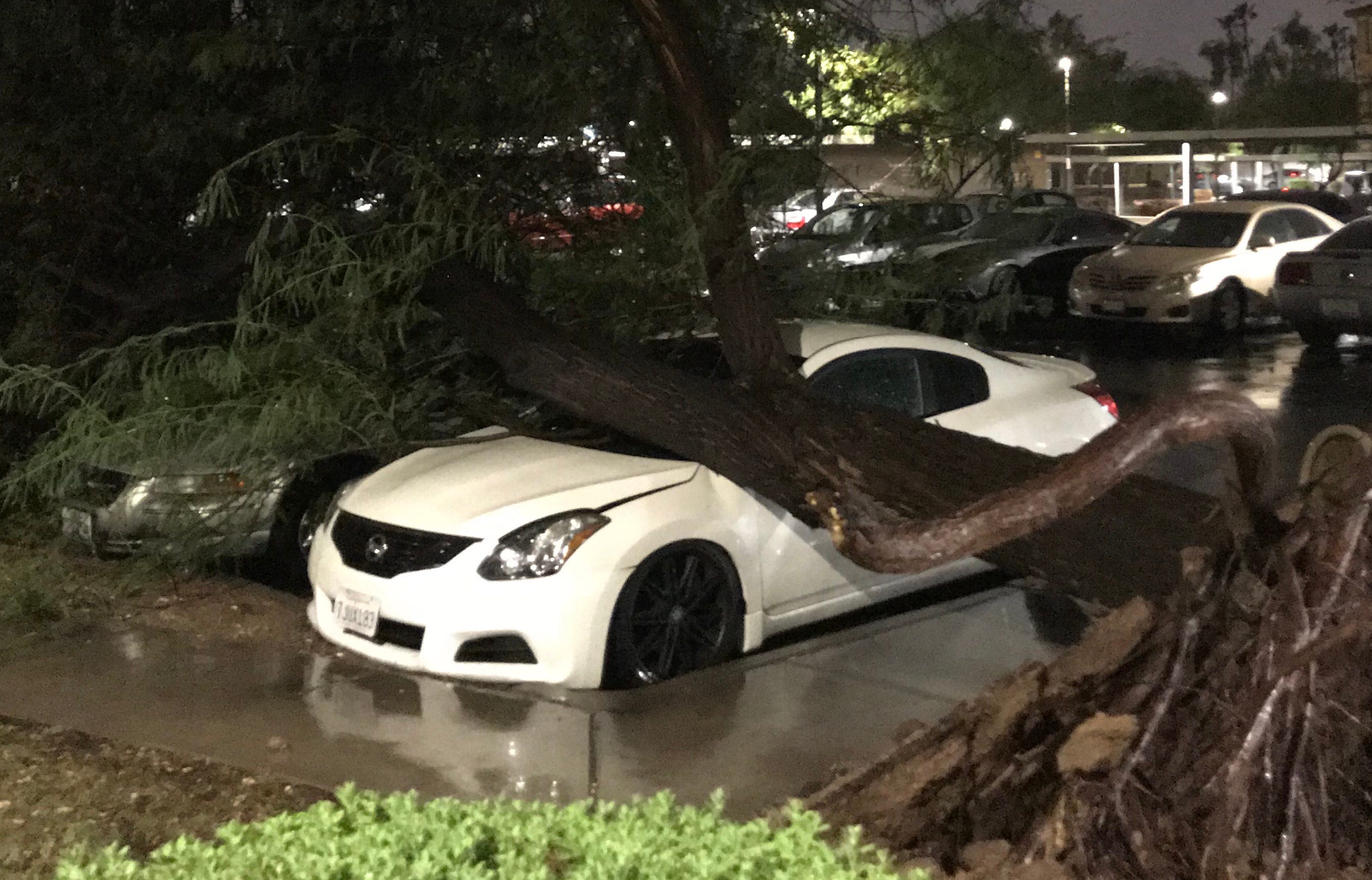 Road closures, cleanup continue after strong monsoon storm pummels Phoenix area