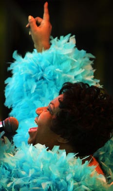 Soul music legend Aretha Franklin performs in the Blues Tent during the 2008 Memphis in May Beale St. Music Festival at Tom Lee Park on Sunday, May 4, 2008. (AP Photo /The Commercial Appeal,Jim Weber). MEMPHIS OUT. NO MAGS. NO SALES. NO INTERNET. ORG XMIT: TNMEM101
