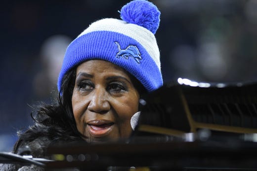 Nov 24, 2016; Detroit, MI, USA; Recording artist Aretha Franklin before the game between the Detroit Lions and the Minnesota Vikings on Thanksgiving at Ford Field. Mandatory Credit: Tim Fuller-USA TODAY Sports ORG XMIT: USATSI-268546 ORIG FILE ID: 20161124_gma_af2_011.jpg