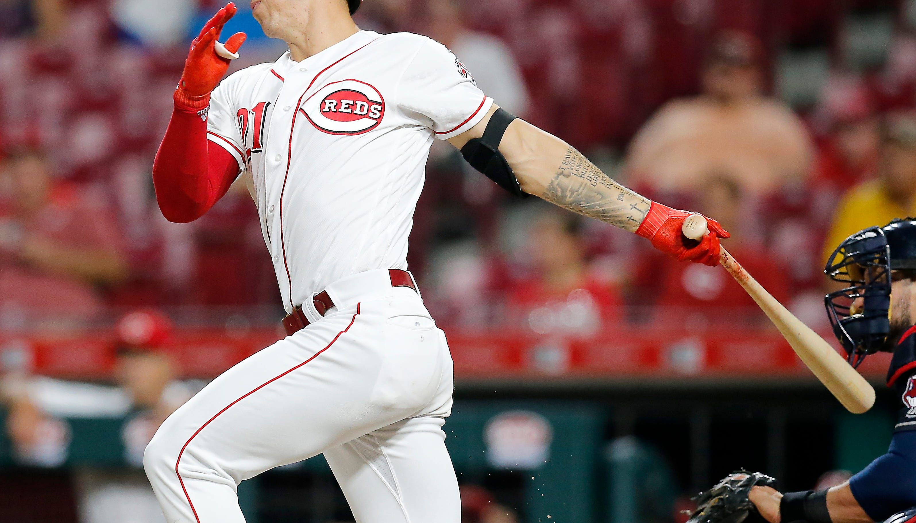 Reds pitcher Michael Lorenzen homers after controversial nonbunt