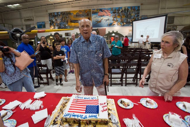 Tuskeegee Airman Rusty Burns celebrates hist belated birthday after he gives a presentation at the Palm Springs Air Museum on Aug. 15, 2018.