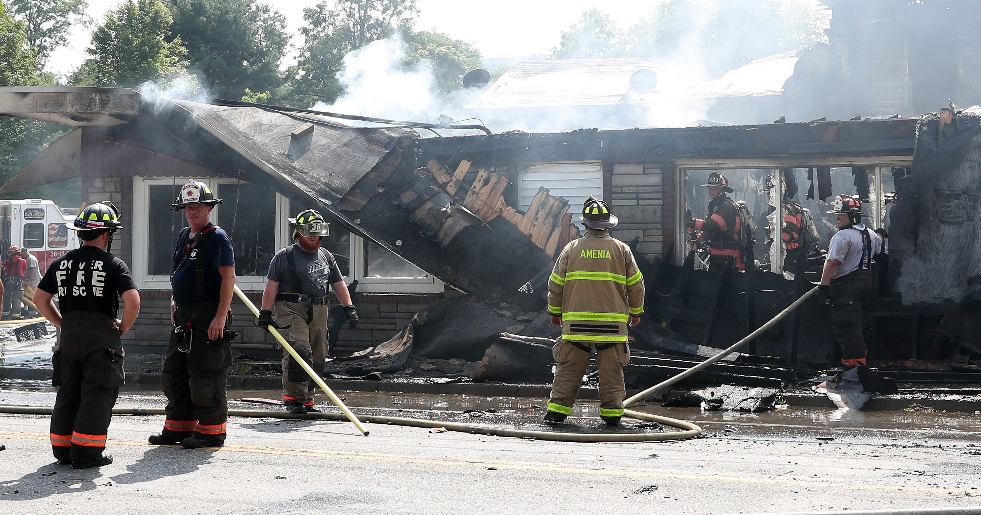 Fire destroys Dover restaurant, apartments