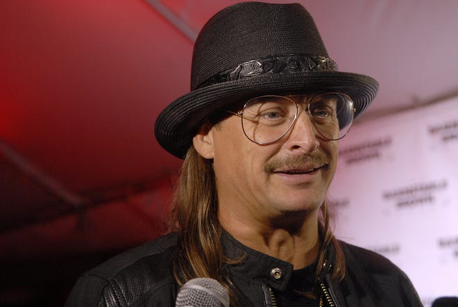 Kid Rock talks with a reporter on the red carpet in Louisville, Kentucky, on May 04, 2018. (via OlyDrop)