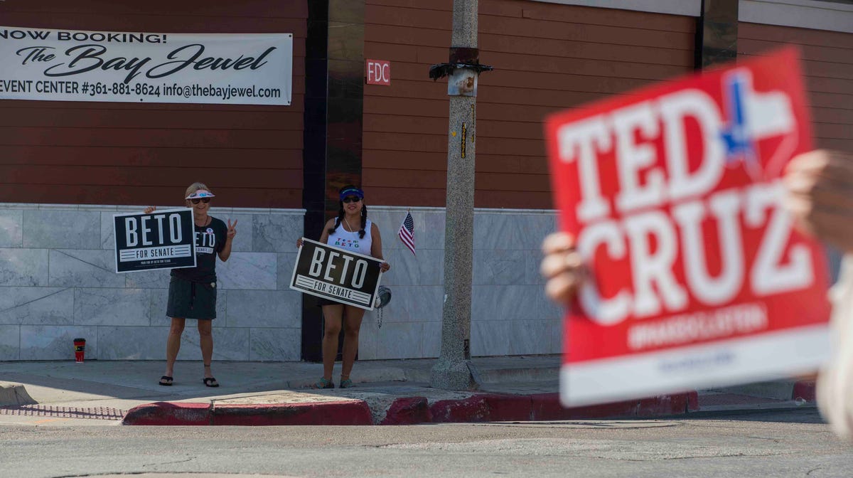 Polls Show Ted Cruz Beto O Rourke In A Nail Biter In Senate Race