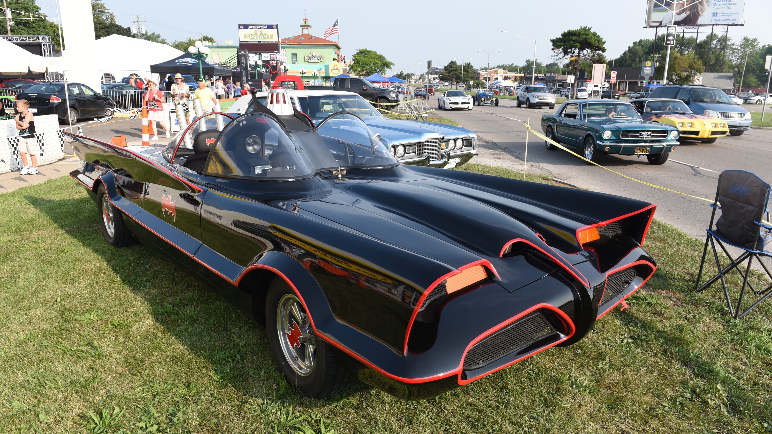 where to watch woodward dream cruise