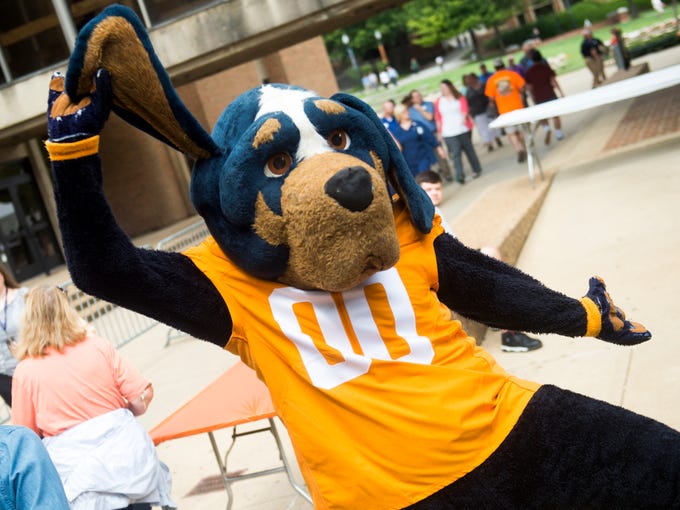 Miller Auto Plaza >> University of Tennessee Smokey mascot through the years Miller Auto Plaza >> University of Tennessee Smokey mascot through the years