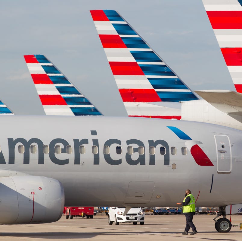 American Airlines jets ready for departure from Dallas/Fort Worth International Airport on Oct. 14, 2016.