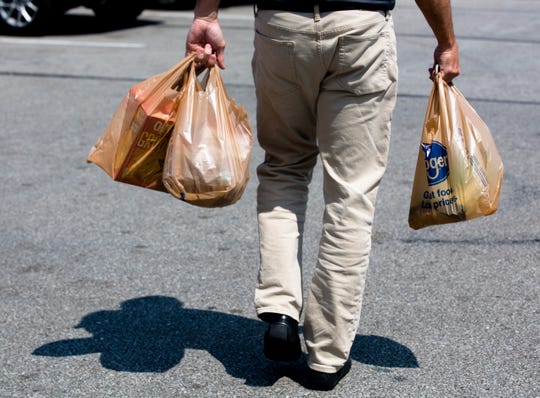 Kroger supermarket chain to phase out plastic bags by 2025
