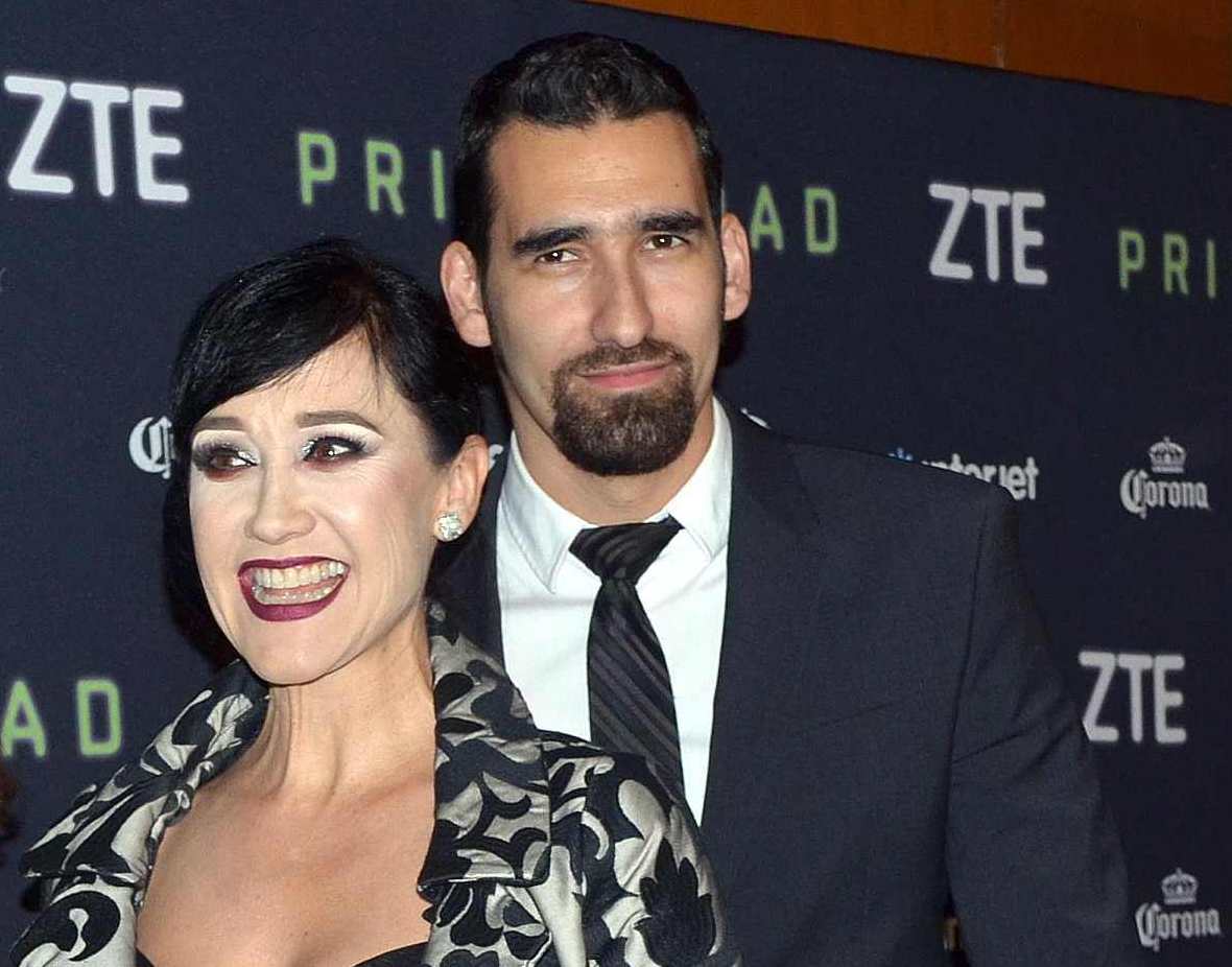 Susana Zabaleta y José Roberto protagonizan 'Tengamos el Sexo en paz'