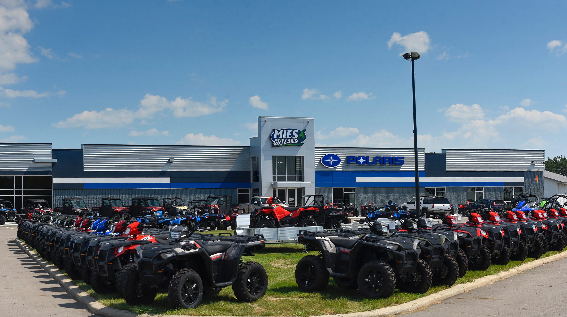 Selling Fun Is All In A Day S Work At Mies Outland Selling Fun Is All In A Day S Work At Mies Outland