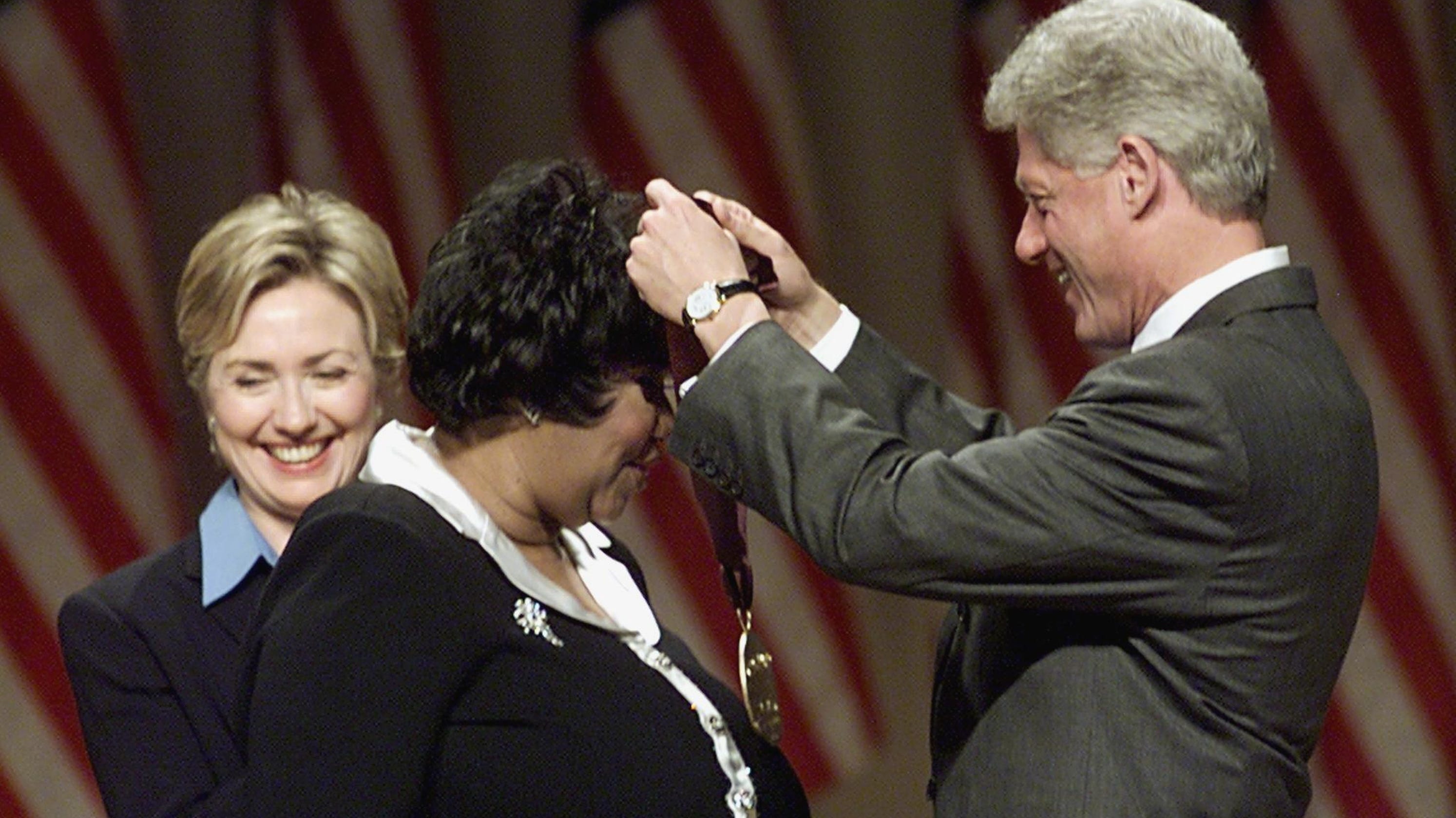 Bill Clinton, Smokey Robinson to speak at Aretha Franklin funeral