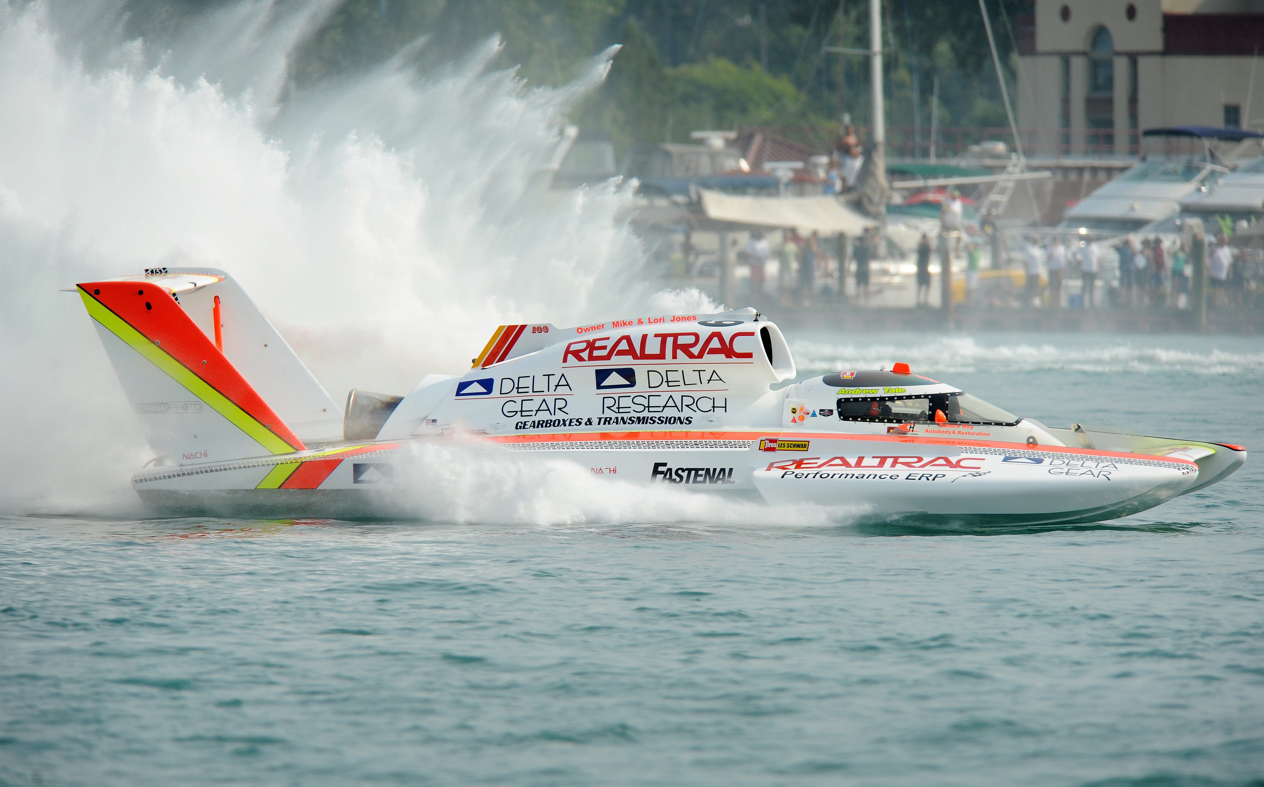 Andrew Tate wins Gold Cup and unlimited hydroplane championship