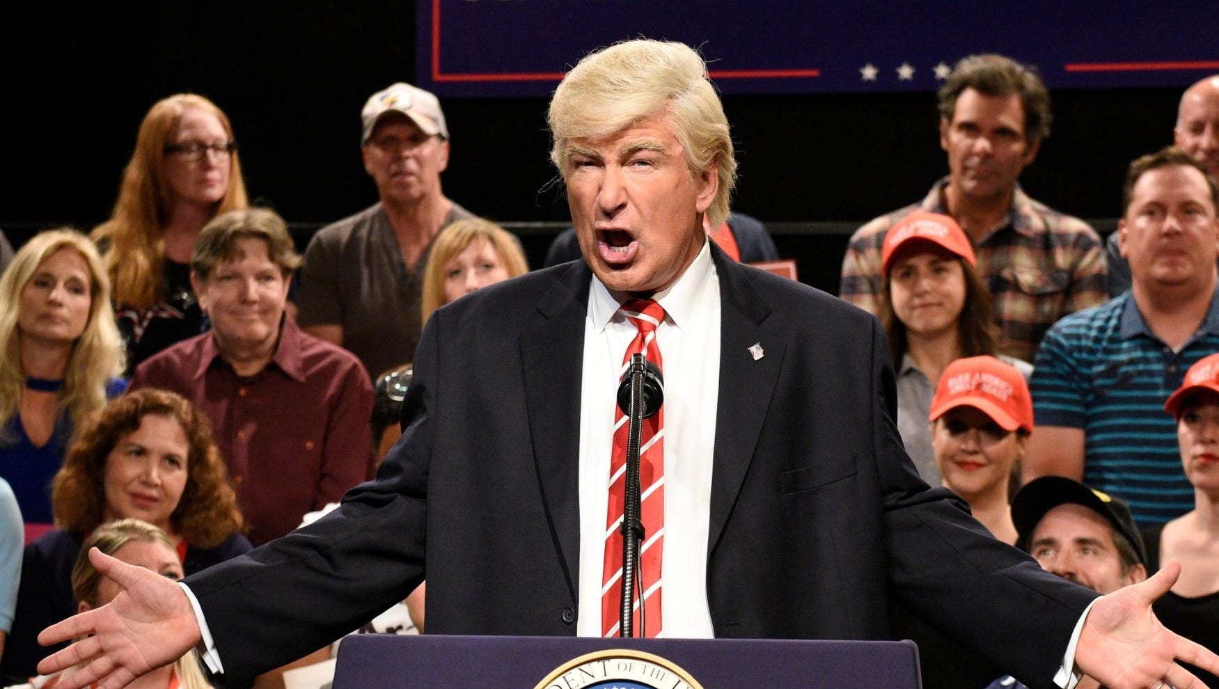 Trump, Alec Baldwin battle after 'SNL' mocks national emergency