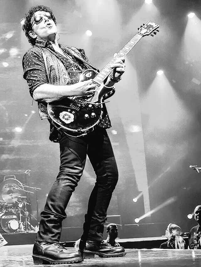 Neal Schon Talks Journey Solo Music Hall Of Fame And Steve Perry S Return