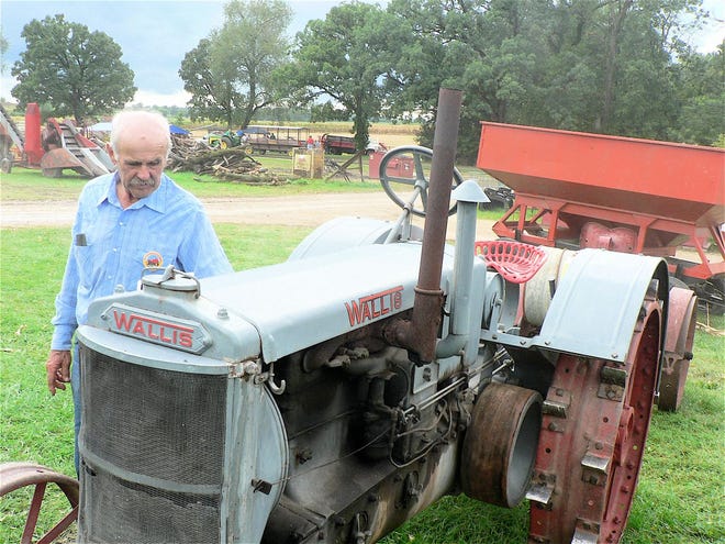 Fred Heidt of Cambria shares information about his 1932 Wallis tractor.