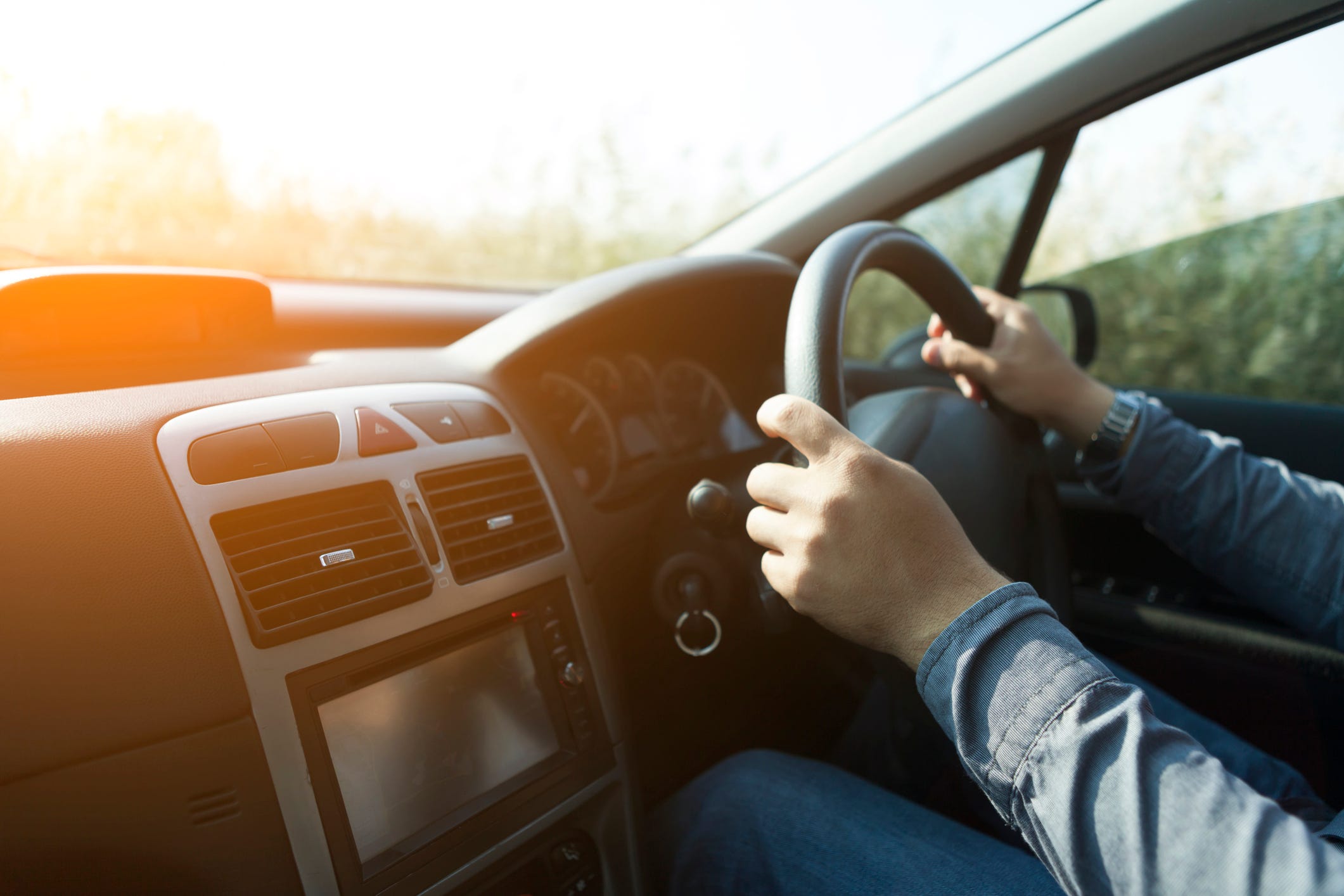 15 tips for driving on the left side of the road