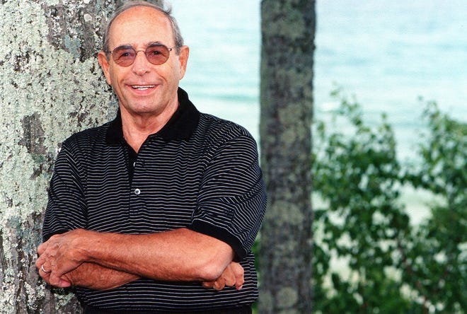 Richard DeVos, co-founder of Amway and owner of the NBA's Orlando Magic, photographed near his home in Harbor Springs inn July 2000